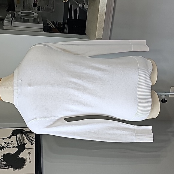 ASHWORTH WOMEN'S GOLF ARGYLE SWEATER. White, blue size small. - Picture 5 of 8